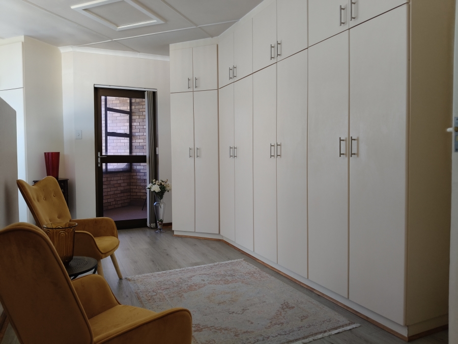 4 Bedroom Property for Sale in Wavecrest Eastern Cape